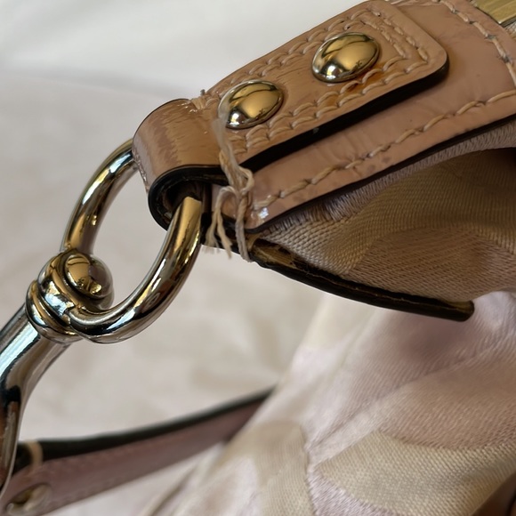 Coach shoulder bag silver hardware light pinkish purple color gray inside - Picture 14 of 16
